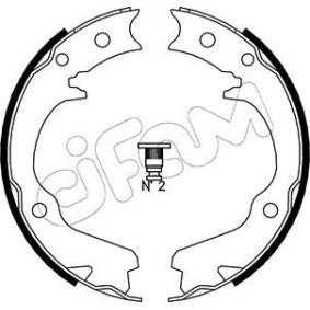 Comprar Zapata de freno de mano de CIFAM 153-386 a bajo precio de 32,44 €