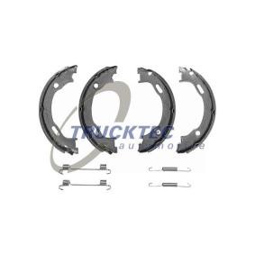 Köp Handbromsbackar av TRUCKTEC AUTOMOTIVE 02.35.227 till det låga priset 375,26 kr