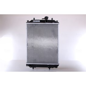 Acquista Radiatore motore da NISSENS 617556 a buon mercato per soli 112,68 €