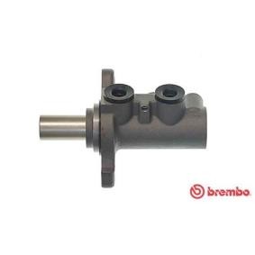 Köp Huvudbromscylinder av BREMBO M 06 032 till det låga priset 1722,75 kr
