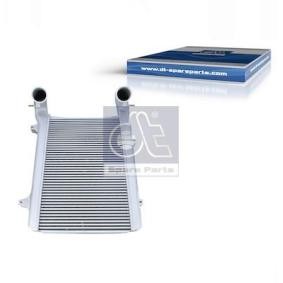 Köp Intercooler av DT Spare Parts 5.45266 till det låga priset 20023,50 kr