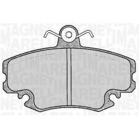 Köp Bromsbelägg av MAGNETI MARELLI 363916060204 till det låga priset 333,45 kr