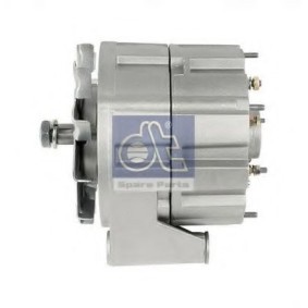 Kjøp Dynamo av DT Spare Parts 3.34023 til den lave prisen 2344,76 NOK
