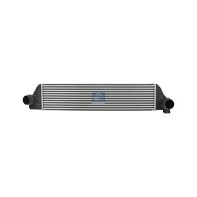 Kjøp Intercooler av DT Spare Parts 6.35420 til den lave prisen 3304,31 NOK
