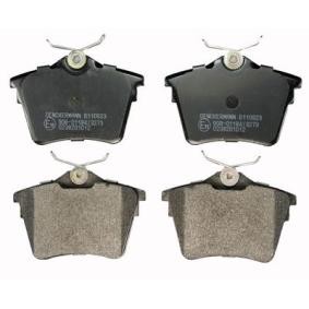 Acquista Kit pastiglie freni da DENCKERMANN B110923 a buon mercato per soli 28,38 €