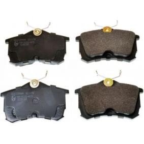 Acquista Kit pastiglie freni da DENCKERMANN B111158 a buon mercato per soli 25,67 €
