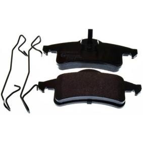 Acquista Kit pastiglie freni da DENCKERMANN B111329 a buon mercato per soli 32,65 €