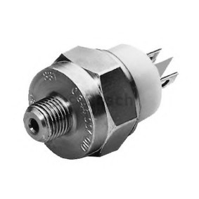 Acquista Interruttore pedale freno da BOSCH 0 986 345 118 a buon mercato per soli 20,35 €