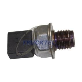 Køb Sensor, brændstoftryk af TRUCKTEC AUTOMOTIVE 07.17.077 til den lave pris 339,26 DKK