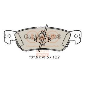 Acquista Kit pastiglie freni da IAP QUALITY PARTS 704-09012 a buon mercato per soli 73,43 €