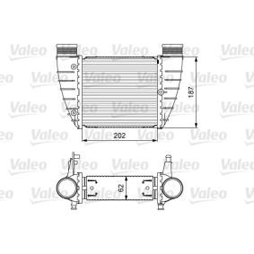 Köp Intercooler av VALEO 818325 till det låga priset 1506,22 kr