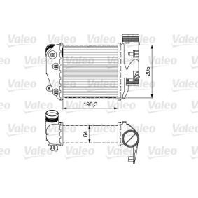 Köp Intercooler av VALEO 818610 till det låga priset 1786,37 kr