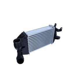 Köp Intercooler av MAXGEAR AC675608 till det låga priset 1474,41 kr
