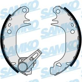 Comprar Juego de zapatas de frenos de SAMKO 84930 a bajo precio de 21,59 €