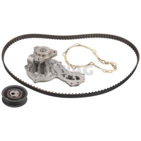 Achetez des Kit de distribution + pompe à eau SWAG 33 10 1389 à prix pour 77,60 €