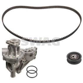 Achetez des Kit de distribution + pompe à eau SWAG 33 10 1390 à prix pour 77,04 €