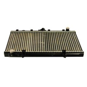 Acquista Radiatore motore da MAXGEAR AC230033 a buon mercato per soli 96,12 €