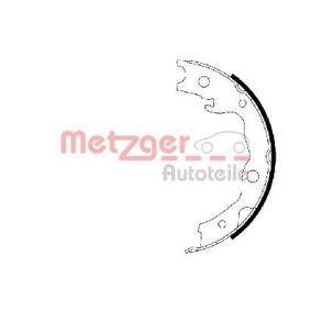 Köp Handbromsbackar av METZGER MG 223 till det låga priset 335,28 kr