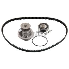 Achetez des Kit de distribution + pompe à eau SWAG 33 10 1709 à prix pour 106,01 €