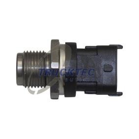 Køb Sensor, brændstoftryk af TRUCKTEC AUTOMOTIVE 05.17.022 til den lave pris 619,17 DKK