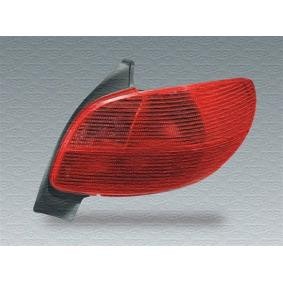 Acquista Fanale posteriore da MAGNETI MARELLI 714025310803 a buon mercato per soli 82,55 €