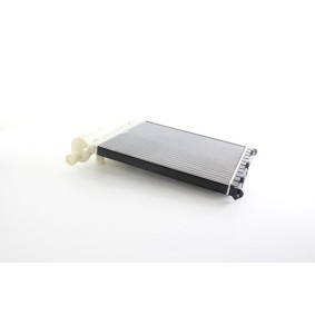 Acquista Radiatore motore da BSG BSG 25-520-040 a buon mercato per soli 150,30 €