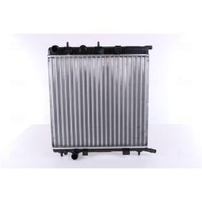 Kjøp Radiator, motorkjøling av NISSENS 61284 til den lave prisen 754,34 NOK