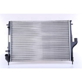 Acquista Radiatore motore da NISSENS 637613 a buon mercato per soli 81,78 €