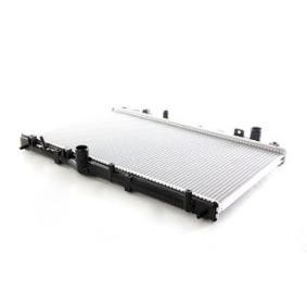 Achetez des Radiateur du moteur BSG BSG 62-520-003 à prix pour 140,83 €