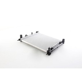 Acquista Radiatore motore da BSG BSG 63-520-006 a buon mercato per soli 160,52 €