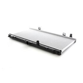 Acquista Radiatore motore da BSG BSG 63-520-014 a buon mercato per soli 156,37 €