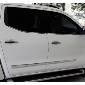Compre Moldura de puerta de OMAC online para NP300 Navara Pick-up (D23) a precios moderados