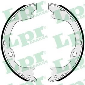 Comprar Zapata de freno de mano de LPR 01102 a bajo precio de 42,28 €