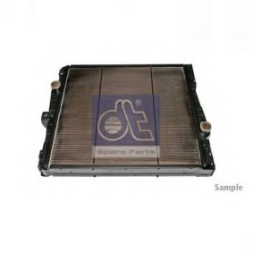 Achetez des Radiateur du moteur DT Spare Parts 2.15327 à prix pour 882,49 €