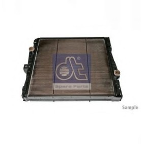 Achetez des Radiateur du moteur DT Spare Parts 2.15760 à prix pour 824,10 €