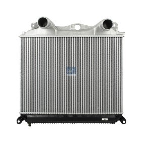 Comprar Intercooler de DT Spare Parts 3.16228 a bajo precio de 1755,19 €