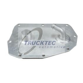 Acquista Radiatore olio motore da TRUCKTEC AUTOMOTIVE 02.18.133 a buon mercato per soli 96,46 €