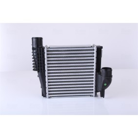 Kjøp Intercooler av NISSENS 96380 til den lave prisen 1819,70 NOK
