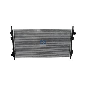 Köp Kylare av DT Spare Parts 13.42106 till det låga priset 1923,30 kr