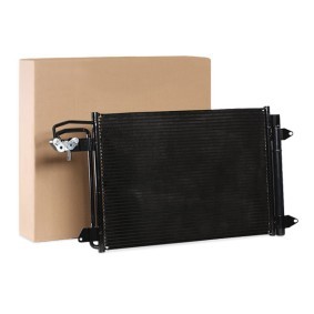 Acquista Condensatore climatizzatore da MAXGEAR AC839121 a buon mercato per soli 118,08 €