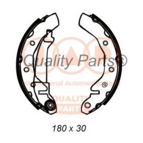 Achetez des Jeu de mâchoires de frein IAP QUALITY PARTS 705-25000 à prix pour 77,46 €