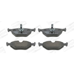 Achetez des Plaquettes de frein CHAMPION 573716CH à prix pour 138,25 €
