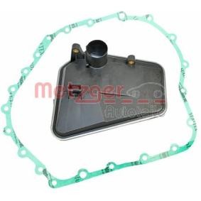 Achetez des Kit de filtre hydraulique, boîte automatique METZGER 8020023 à prix pour 22,69 €