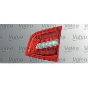 Achetez des Feu arrière VALEO 043844 à prix pour 179,03 €