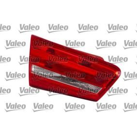 Achetez des Feu arrière VALEO 044520 à prix pour 94,69 €