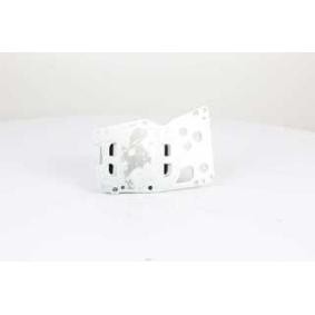 Acquista Radiatore olio motore da BSG BSG 15-506-014 a buon mercato per soli 69,75 €