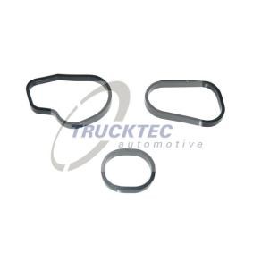 Osta TRUCKTEC AUTOMOTIVE Öljynlauhduttimen tiiviste netistä V-sarja (W447)-mallille edulliseen hintaan