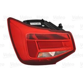 Comprar Piloto trasero de VALEO 047087 a bajo precio de 128,58 €