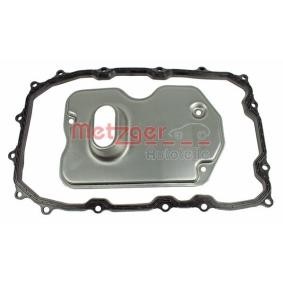 Achetez des Kit de filtre hydraulique, boîte automatique METZGER 8020004 à prix pour 36,37 €
