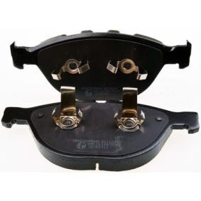 Acquista Kit pastiglie freni da DENCKERMANN B111034 a buon mercato per soli 47,66 €